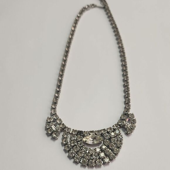 Vintage Silver Crystal Necklace shorter length classic style 13" length - Picture 1 of 5